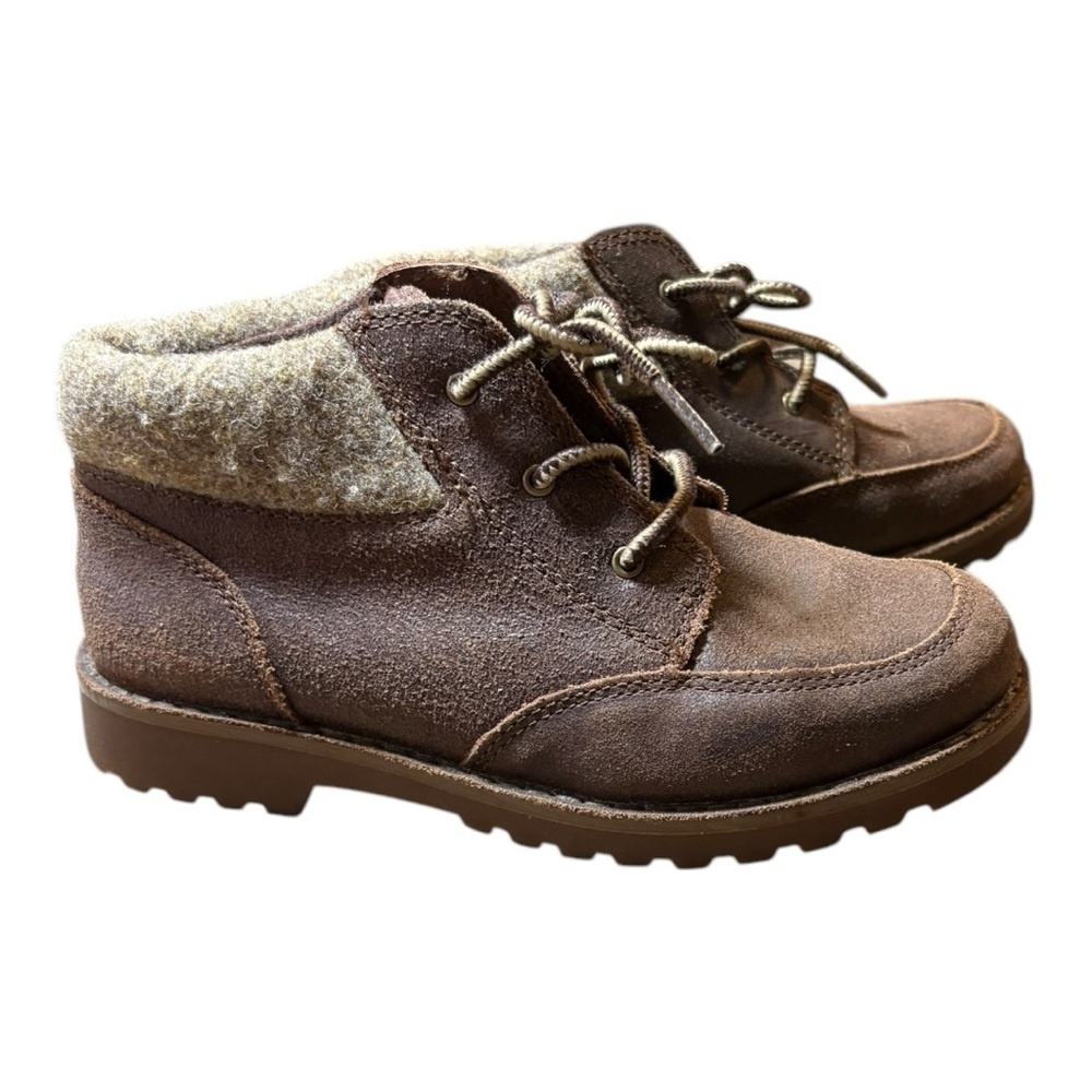 UGG Kids Orin Wool Trim Brown  Suede Boots, Size 2 Warm Comfy and  Fashionable